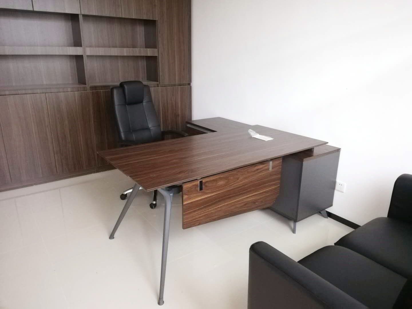 Сетчатый офисный стул