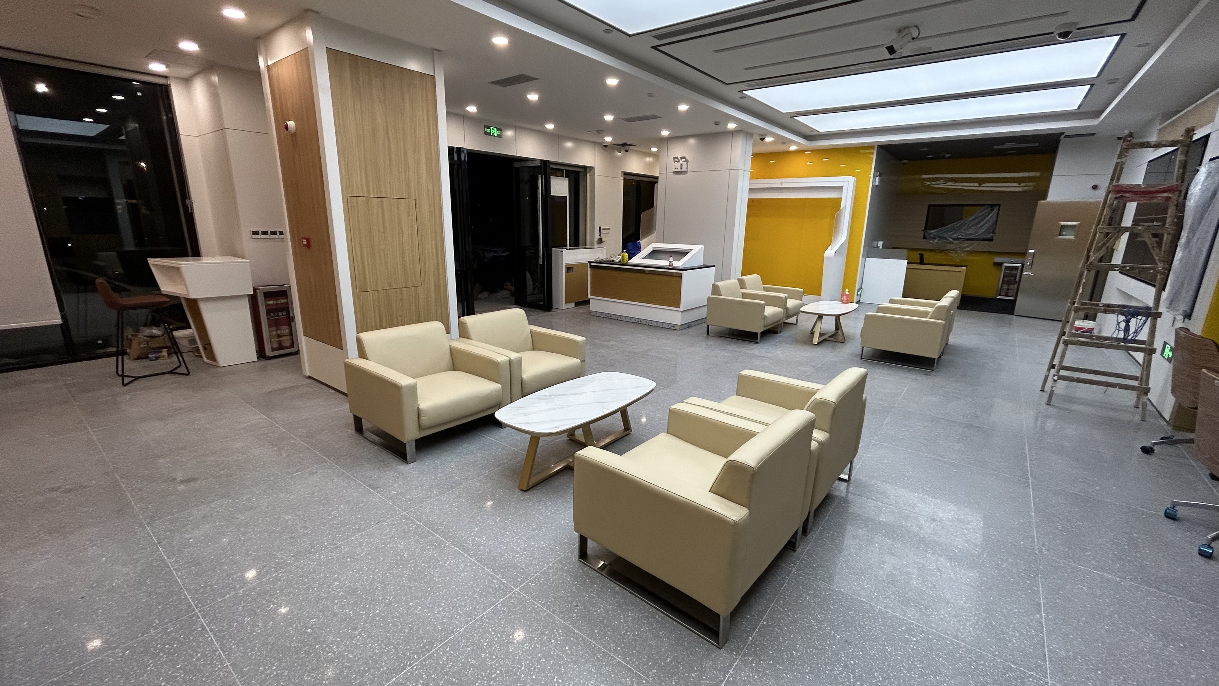 Zhuhai China Resources Bank - Everest Sub -Flaranch