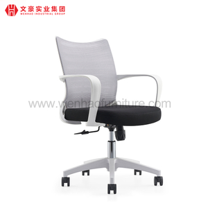 Индивидуальный сетчатый стул для домашнего офиса с обивкой и поворотным столом на заводе в Китае